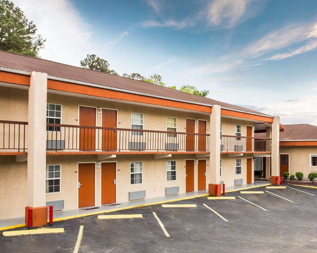 Econo Lodge Fort Jackson Columbia Exterior photo