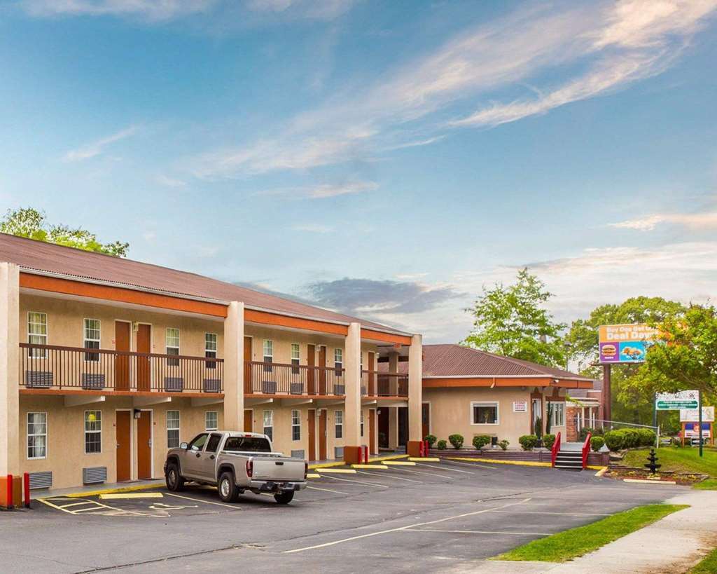 Econo Lodge Fort Jackson Columbia Exterior photo